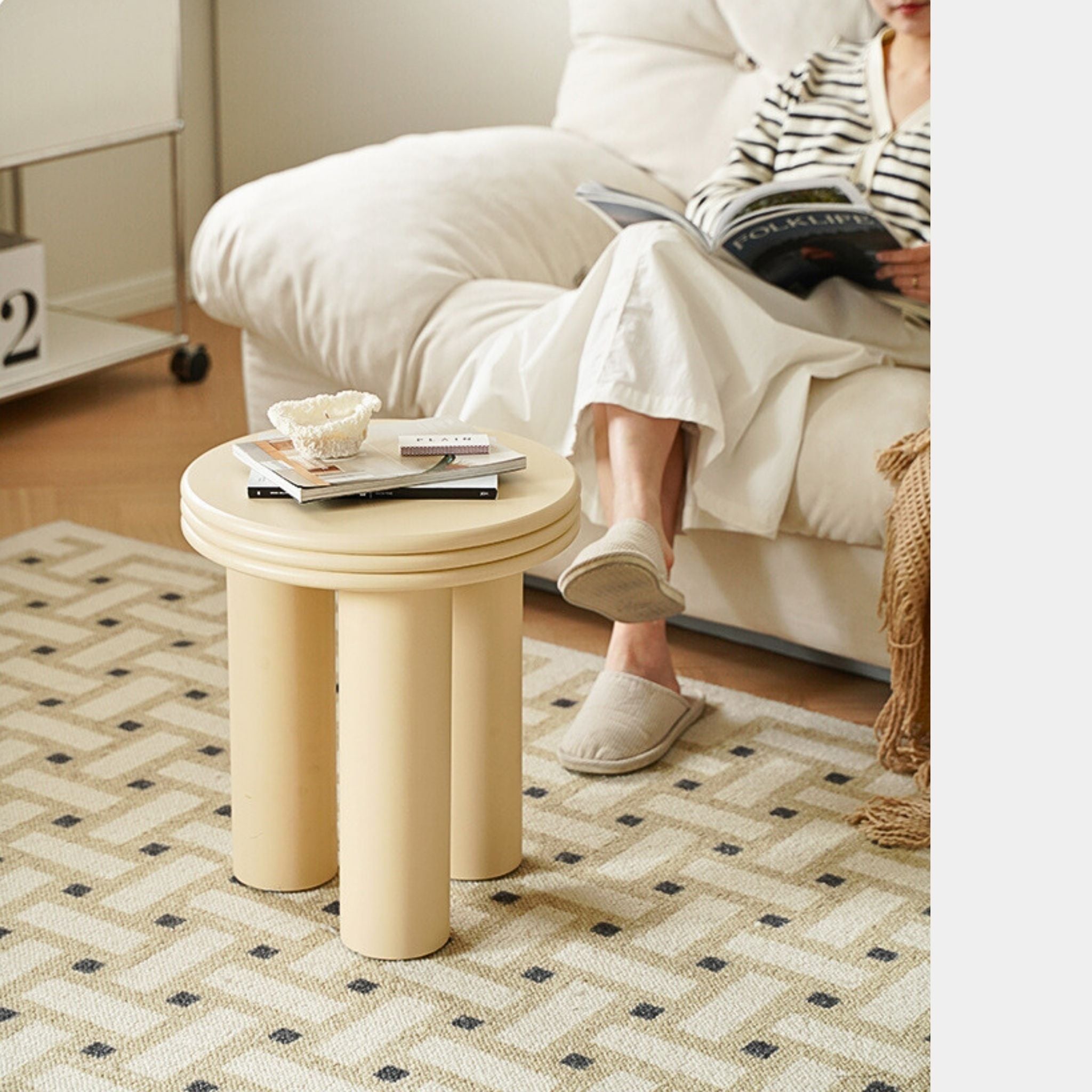 Scarlet Side Table - The Feelter