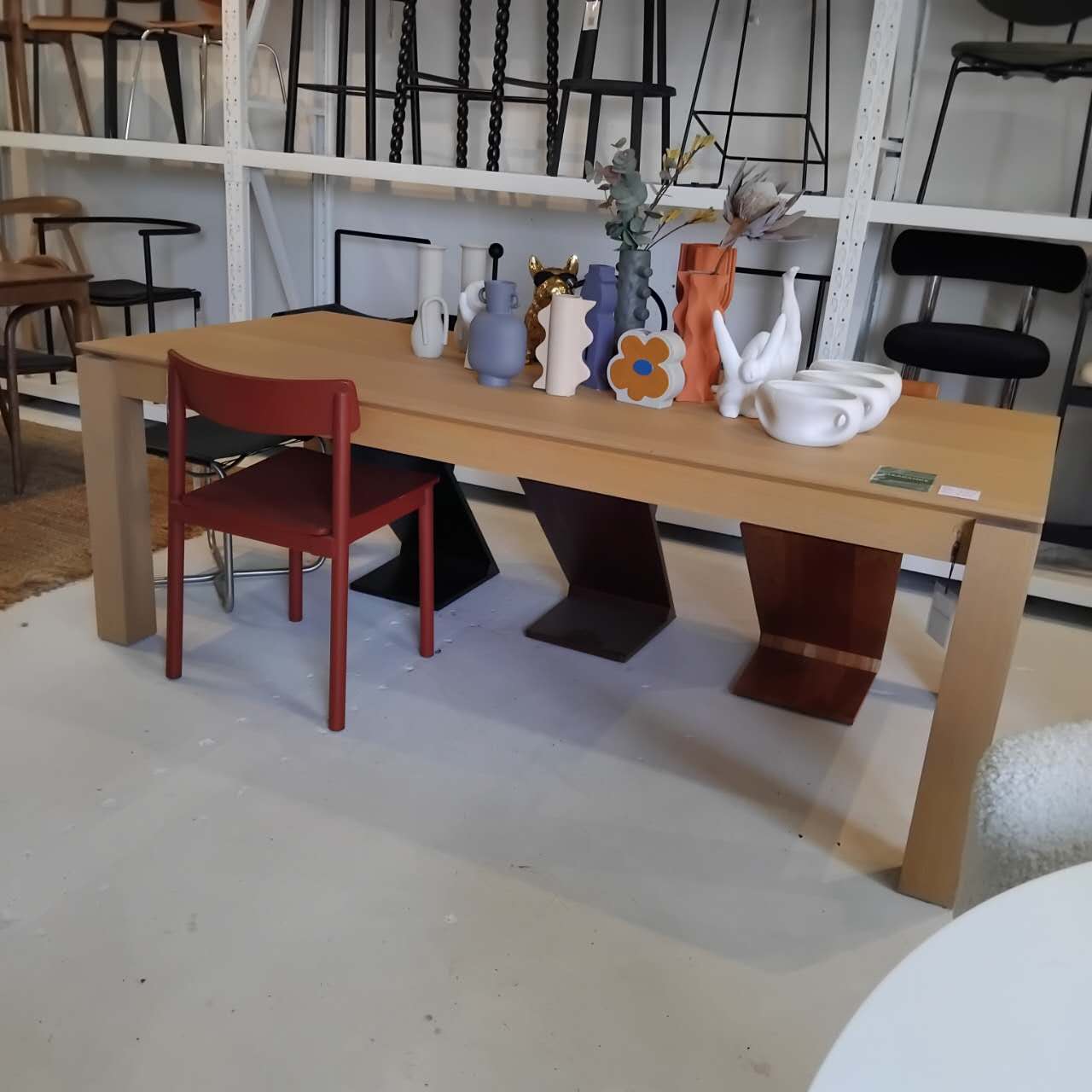 Vemb Dining Table | Clearance